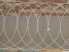 安平县麒麟金属网厂 专业供应优质刀片刺绳刺网，打造安全防护屏障